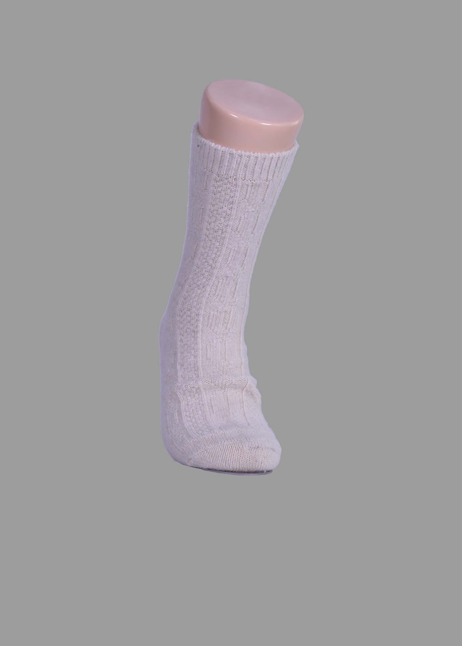 AVNM012